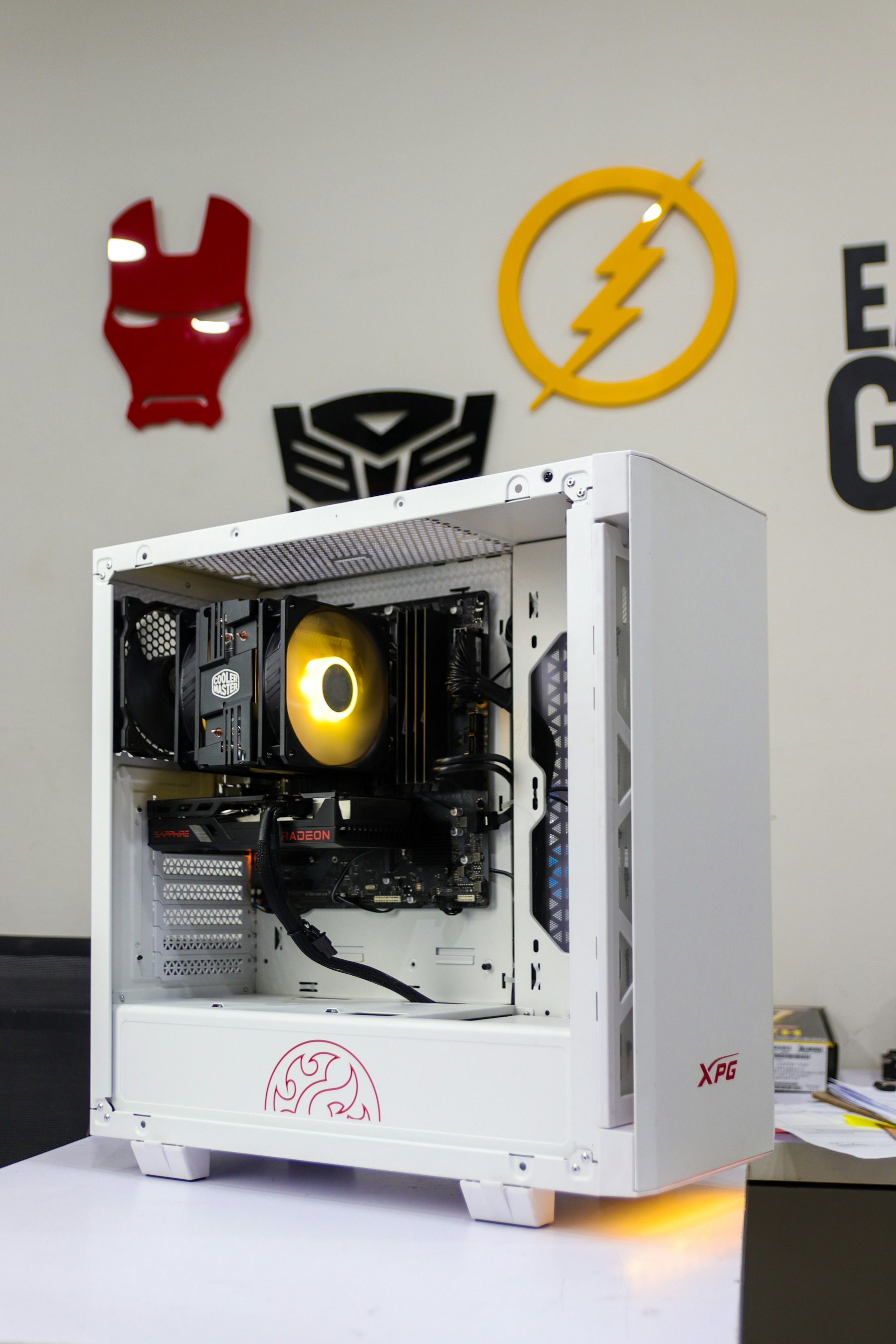 White custom tower with a minimalist case and warm internal cooling fan